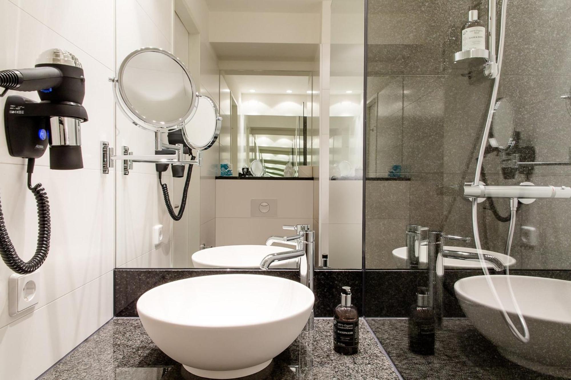 Motel One Stuttgart-Bad Cannstatt Ngoại thất bức ảnh